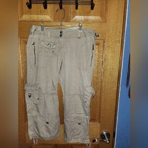 Tan The Limited Cargo Capri Size 6